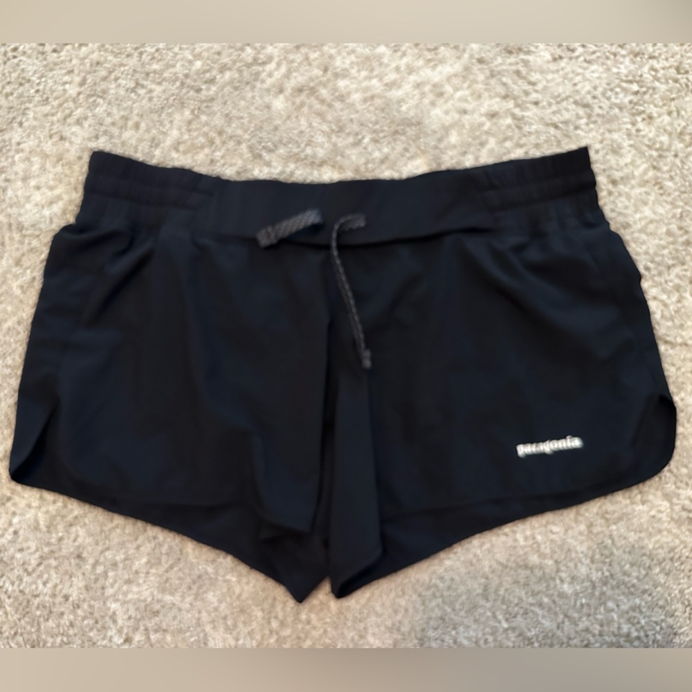 Women’s Patagonia Shorts - Black Size MEDIUM